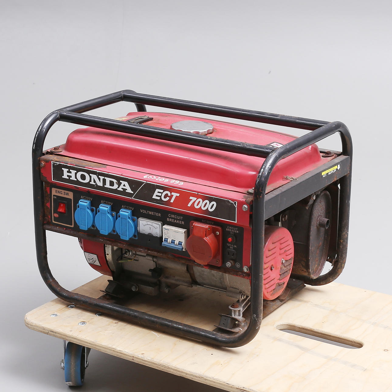 PLANTA ELÉCTRICA, Honda ECT 7000.