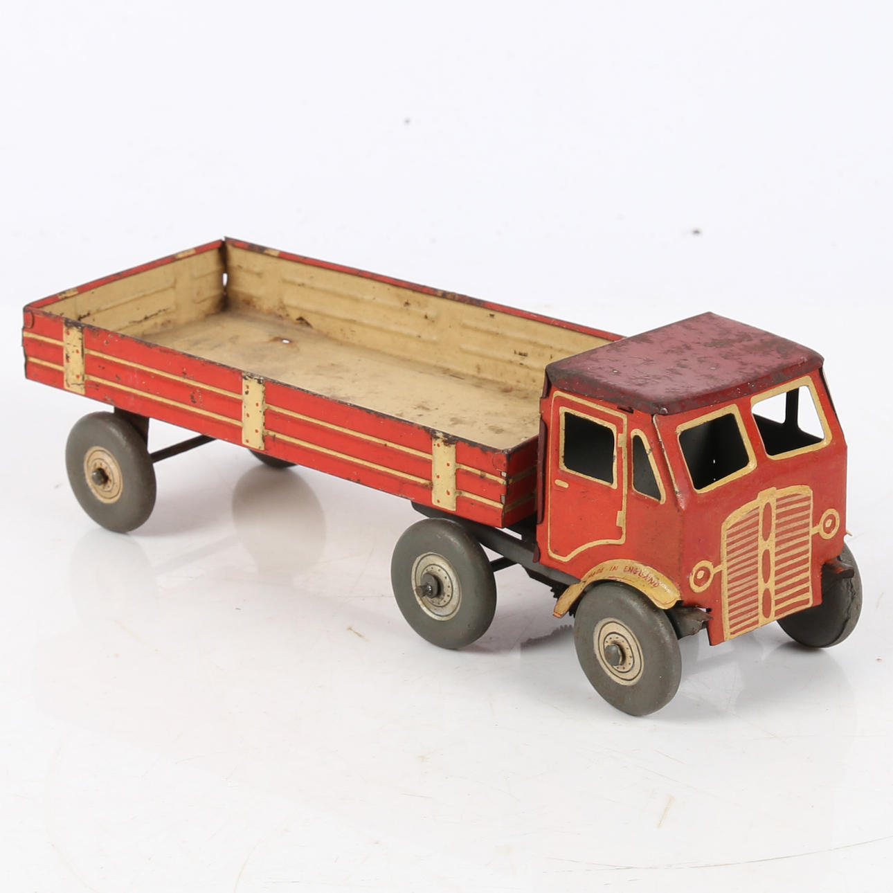 METTOY. EN LEDVOGN MED BLIKPLADE.