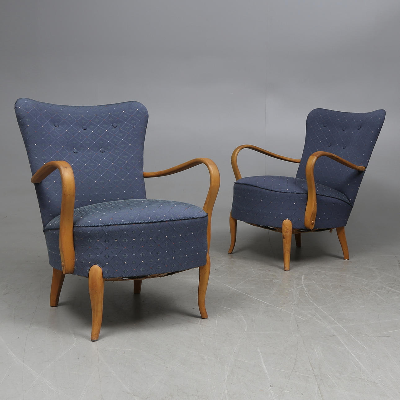 KARMFÅTÖLJER, ett par, 1940/50-tal.