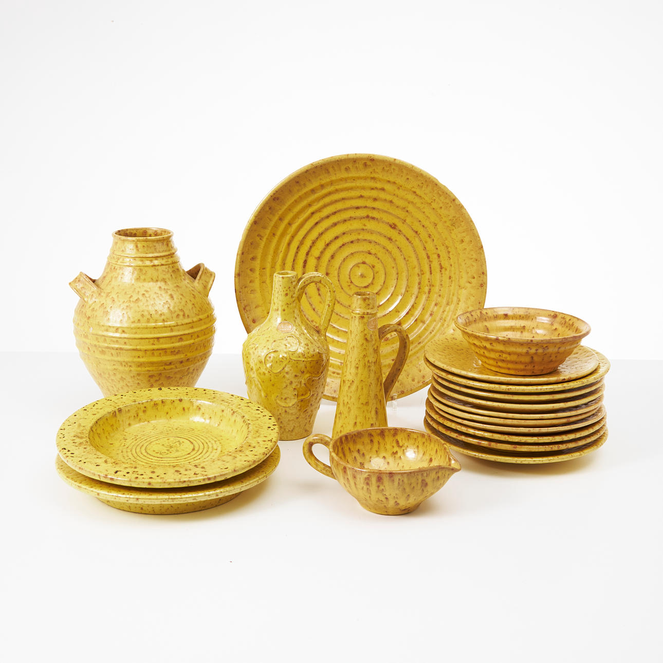 A set of 18 dlr., earthenware, second half of the 20th century, Nittsjö.