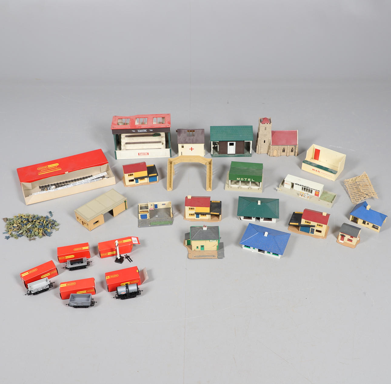 HORNBY TRAINS & ACCESSORIES, & SCALEXTRIC GRANDSTAND.