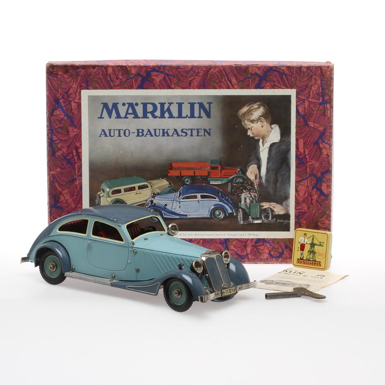 BAUKASTEN MÄRKLIN med originalkartong. Mercedes Sedan med urverk handlackerad, instruktion, reservdelar och originalnyckel.