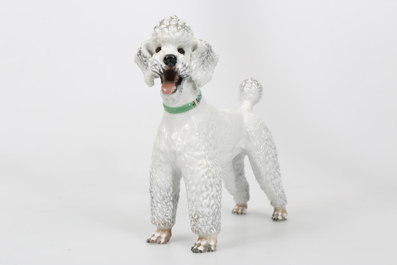 FIGURIN, porslin, Pudel, numrerad 1211, Prof Theodor Kärner, Rosenthal.