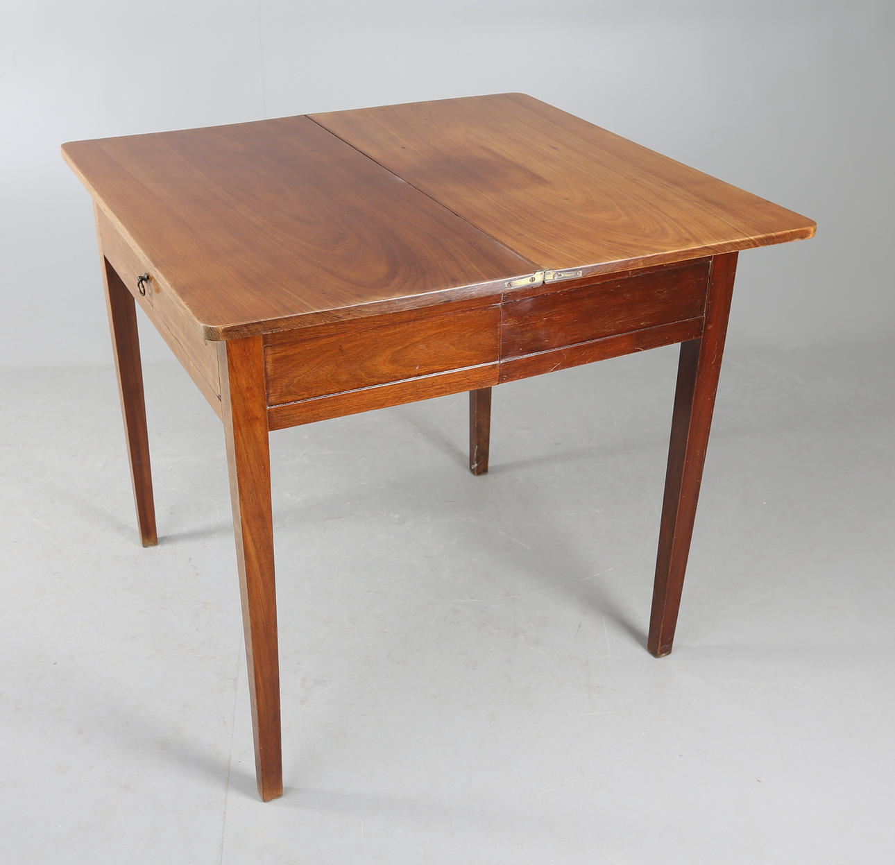 SPELBORD, gustavianskstil,1800-tal.