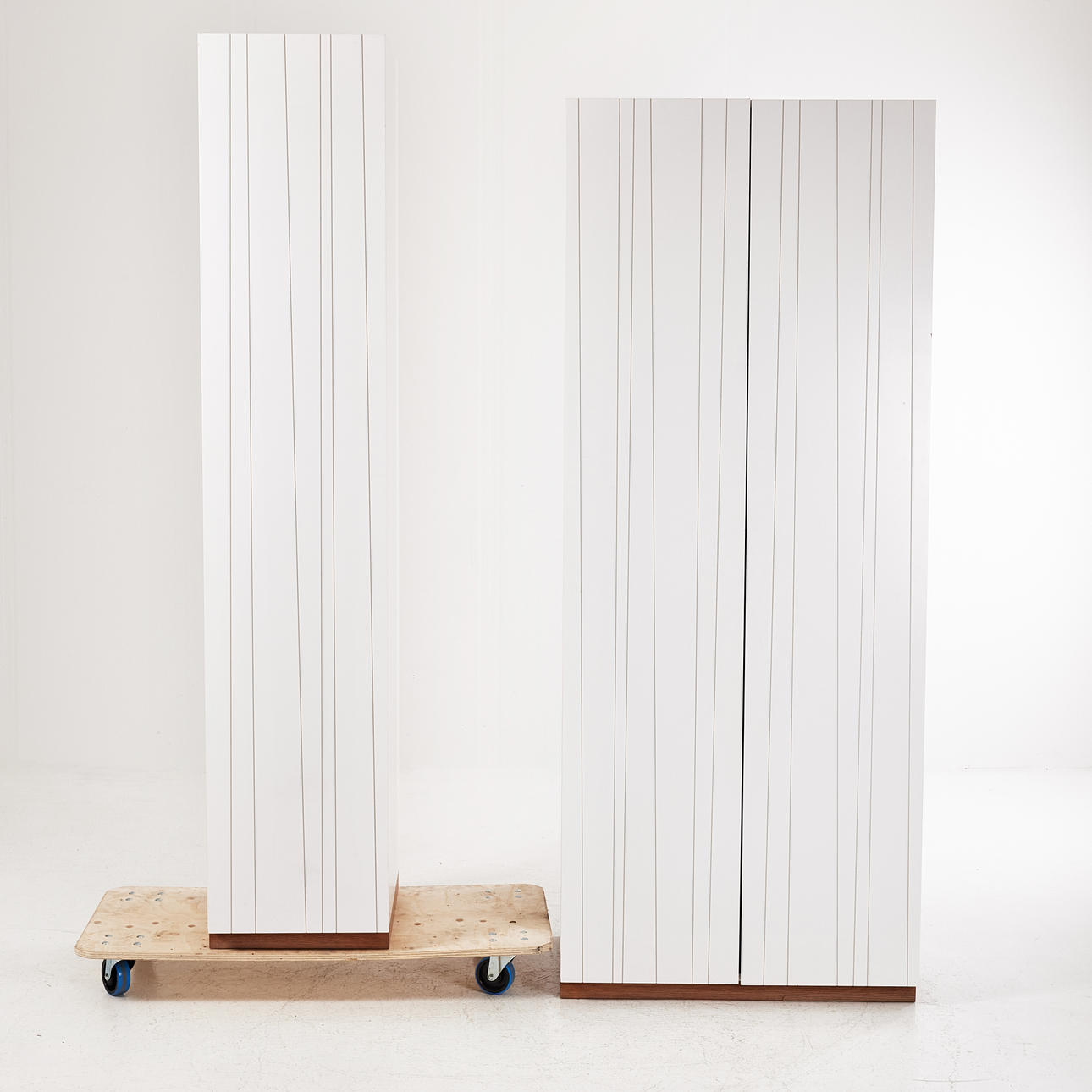 CLAESSON KOIVISTO RUNE. Garderob, 2 dlr., "Vass", Asplund, formgiven 2008.