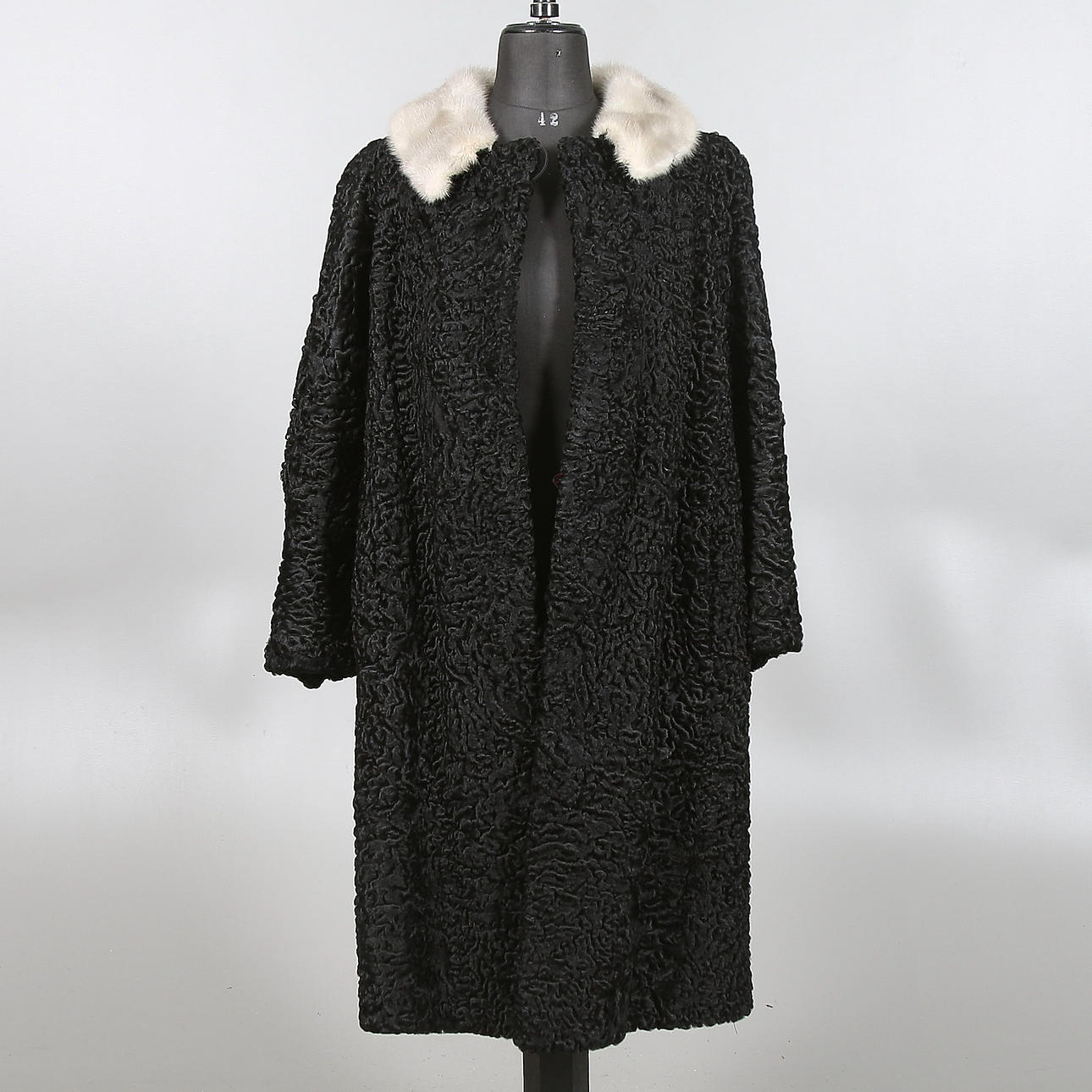 PÄLS, persian och mink. Göran Körsnärs. 1900-tal.