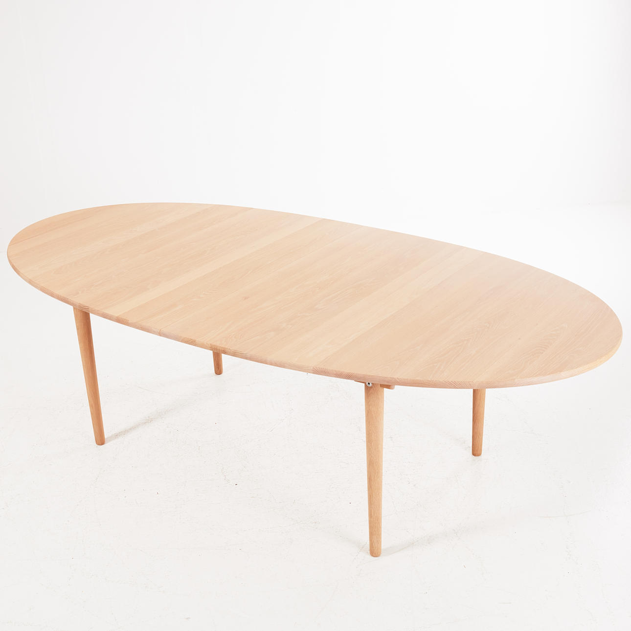SPISEBORD, 'CH338', HANS J. WEGNER, Carl Hansen & Søn, Danmark.