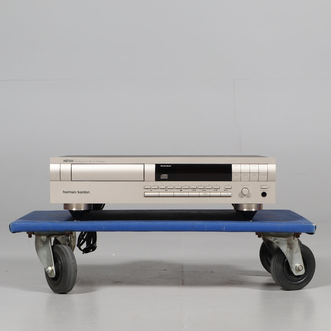 CD-SOITIN, Harman/Kardon HD7600.