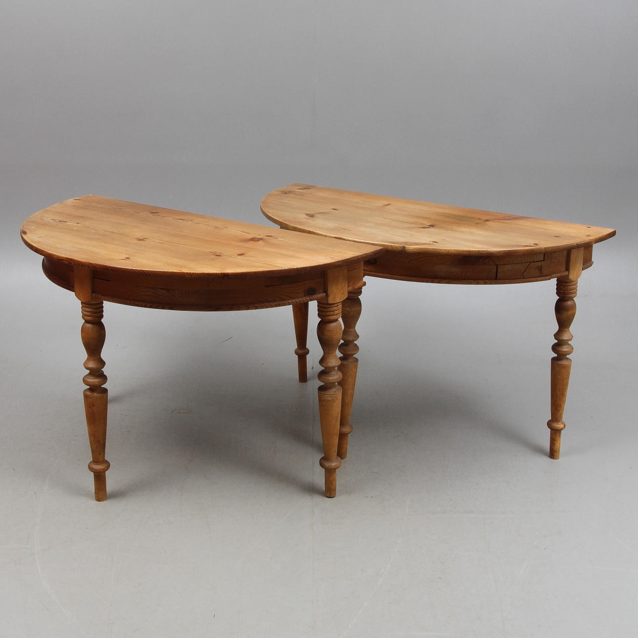 MÅNBORD, 2 delar, 1800-tal.