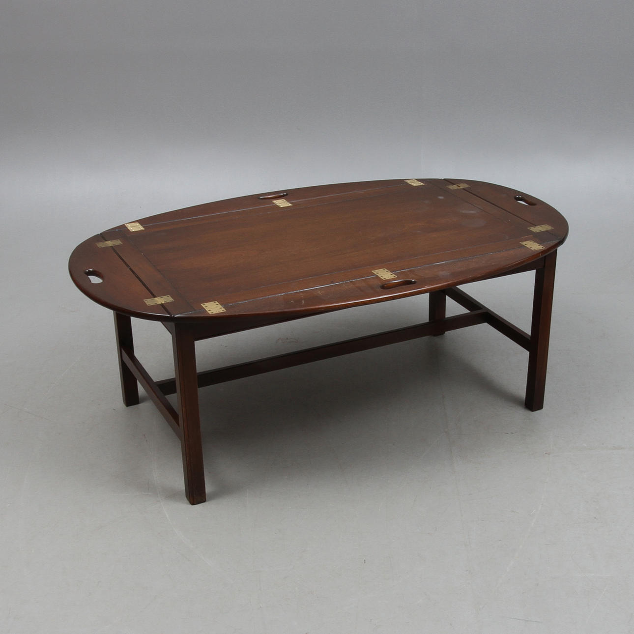 BUTLERSTRAY, engelsk stil, 19/2000-tal.