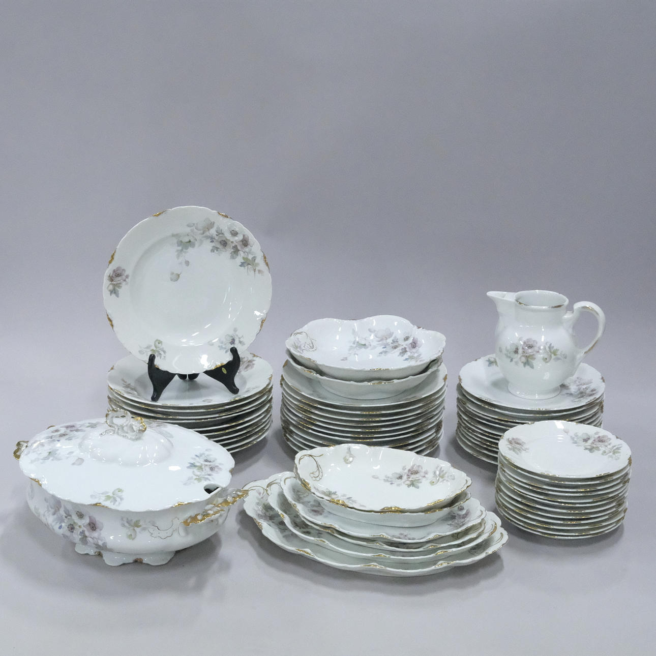 ROSENTHAL. SERVICIO DE COMIDA EN VERSALLES. 56 PIEZAS.