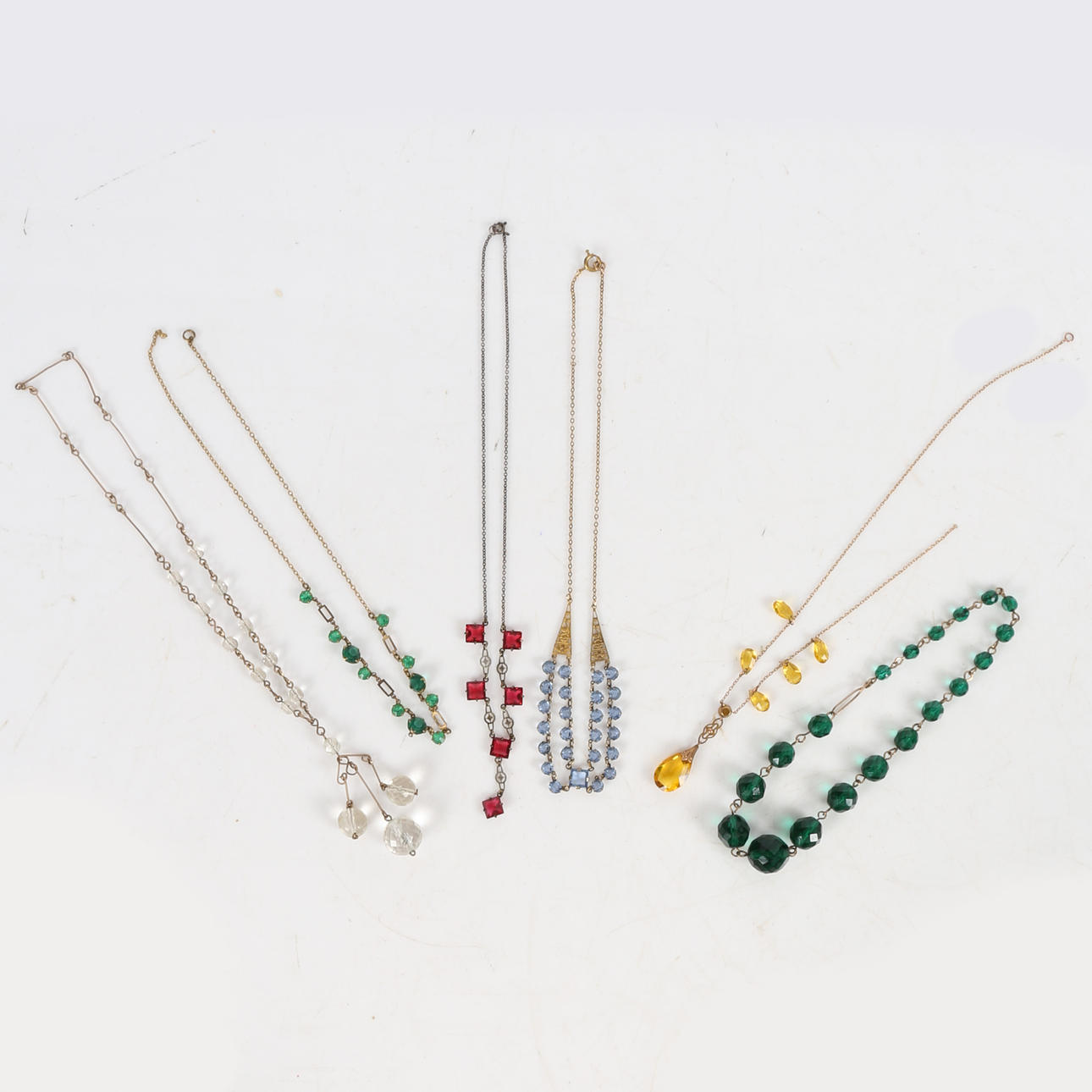 SEIS COLLARES DE PASTA ART DECO.