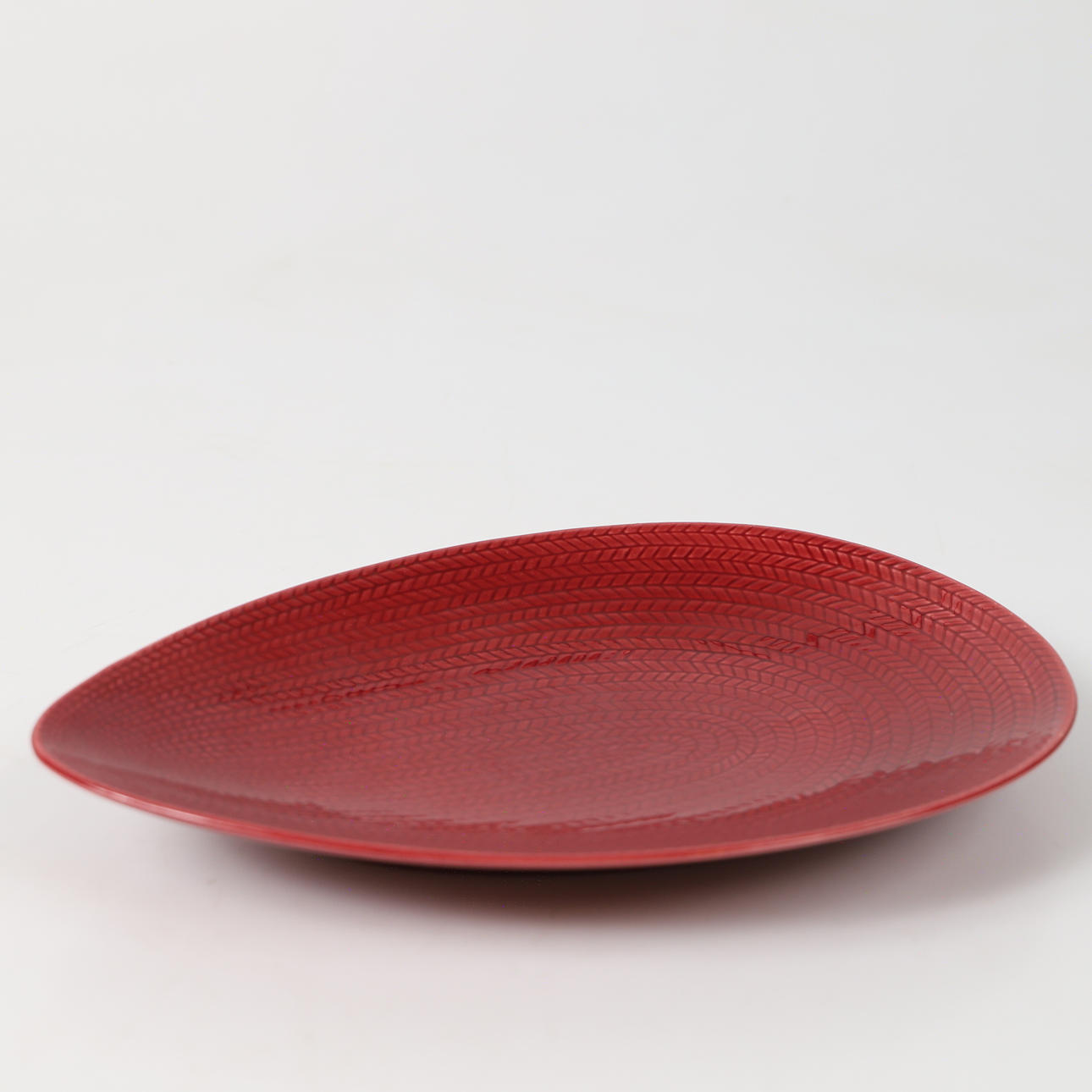 HERTHA BENGTSON. A platter, “Blue Eld”, flintware, Rörstrand.