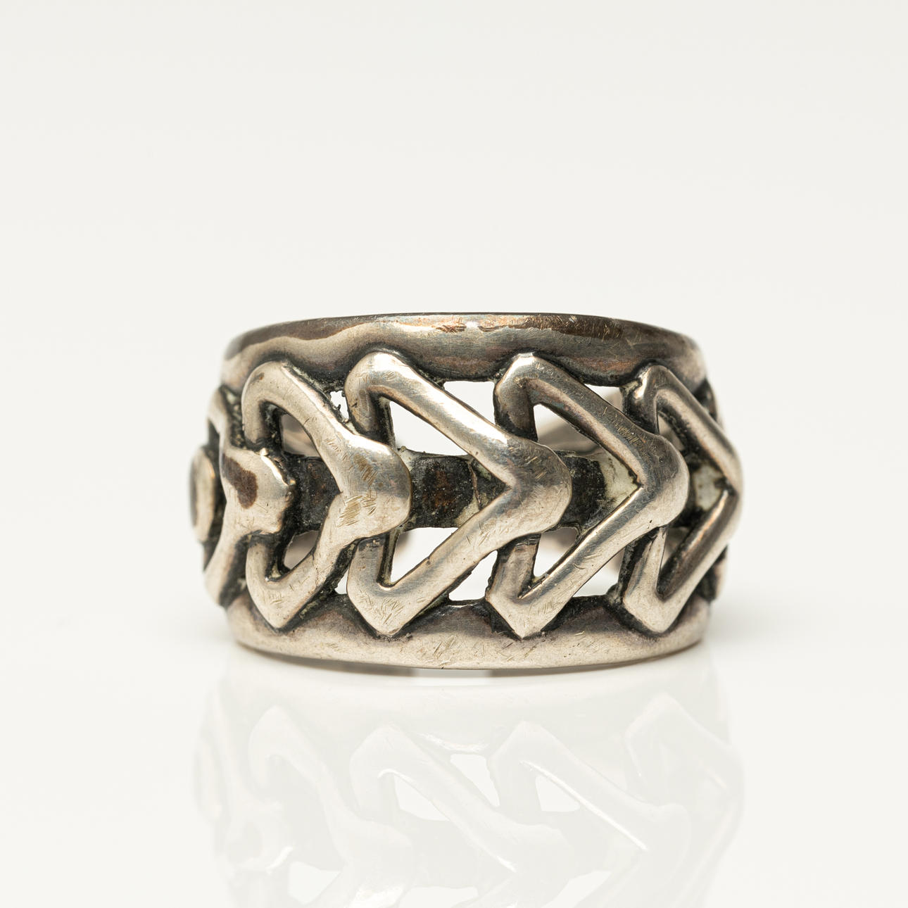 ELSE BERNTSEN HUGHES. Ring, sterling silver, Norway.
