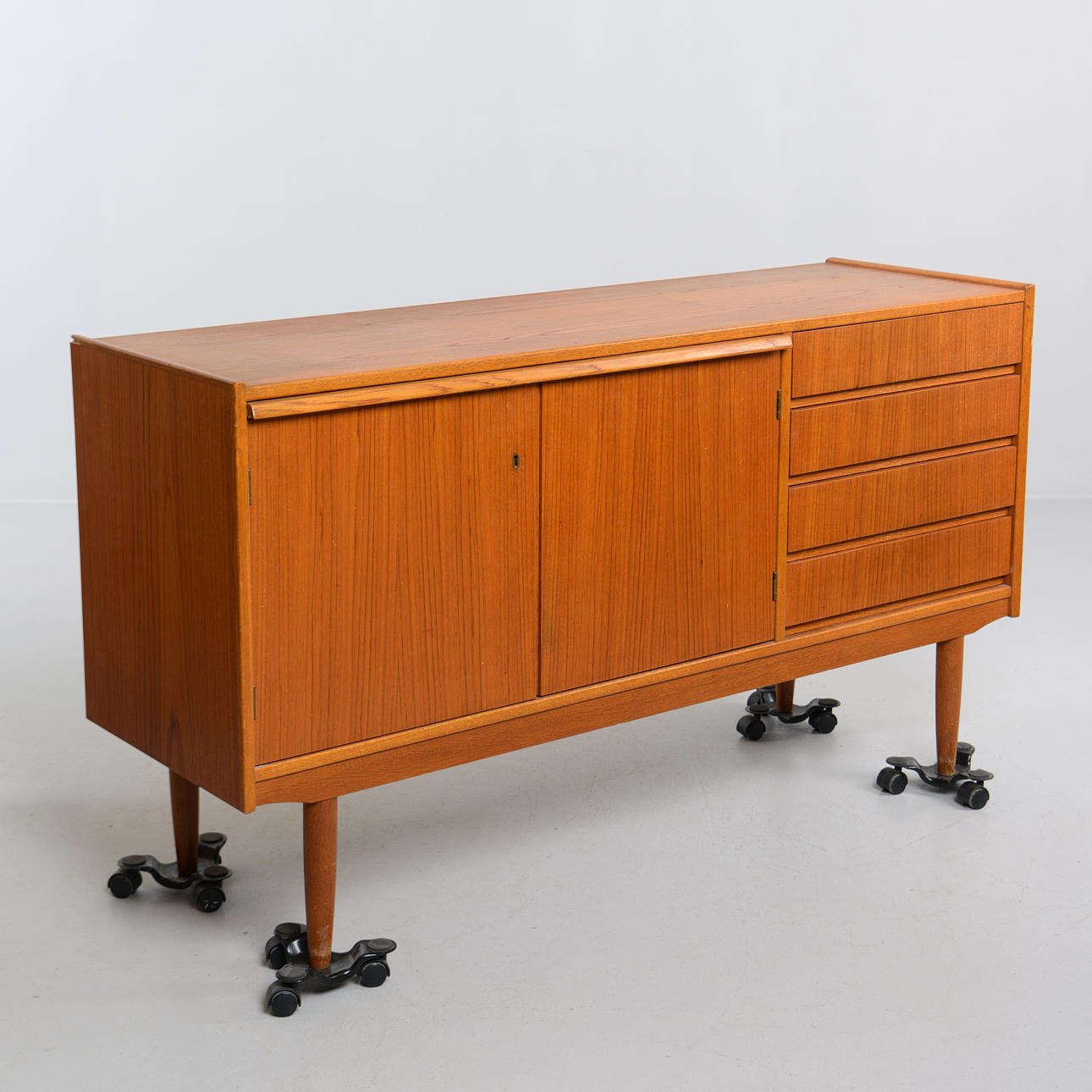 SIDEBOARD, teak, 1950/60-tal.