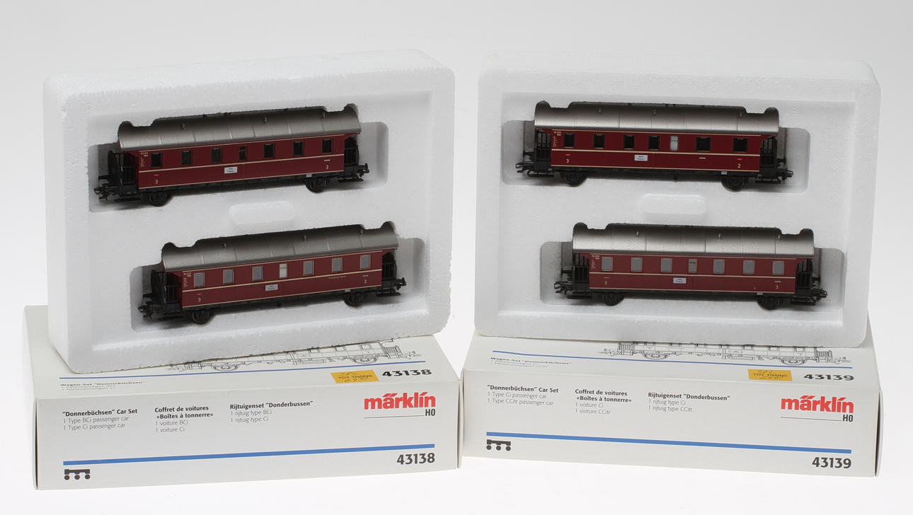 MÄRKLIN 4 vagnar 43138 och 43139 i originalkartonger.