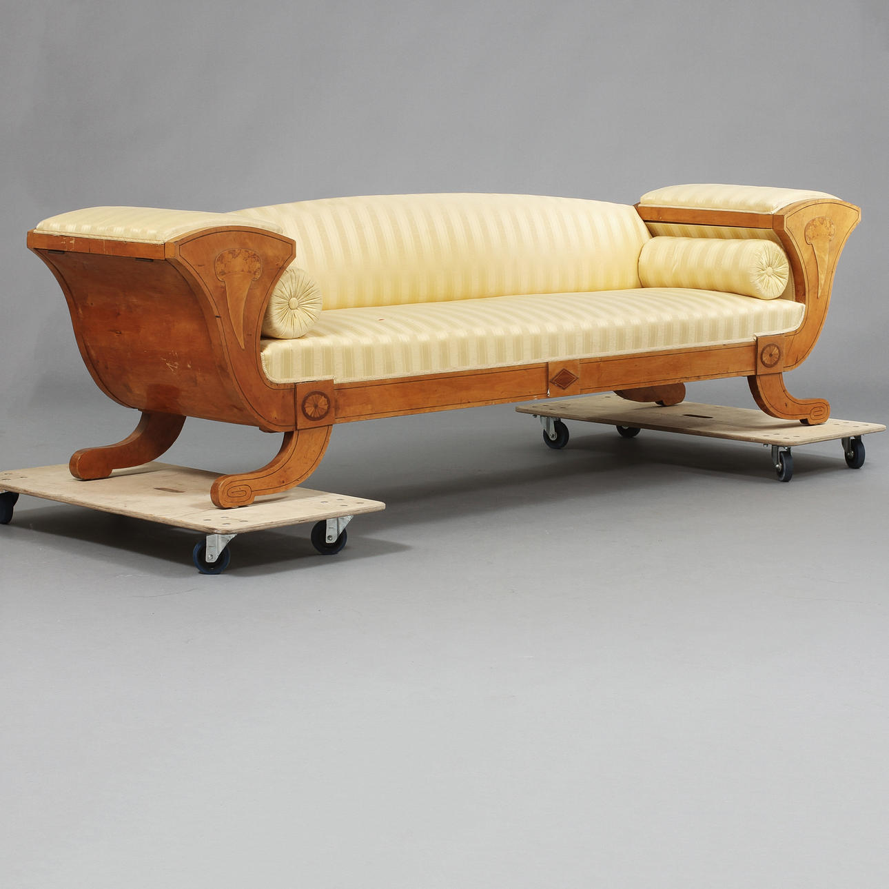 SOFFA samt BORD, Karl Johan, 1800-tal.