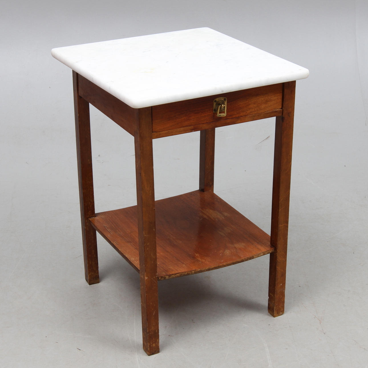 NATTDUKSBORD med stenskiva, 1900-tal.