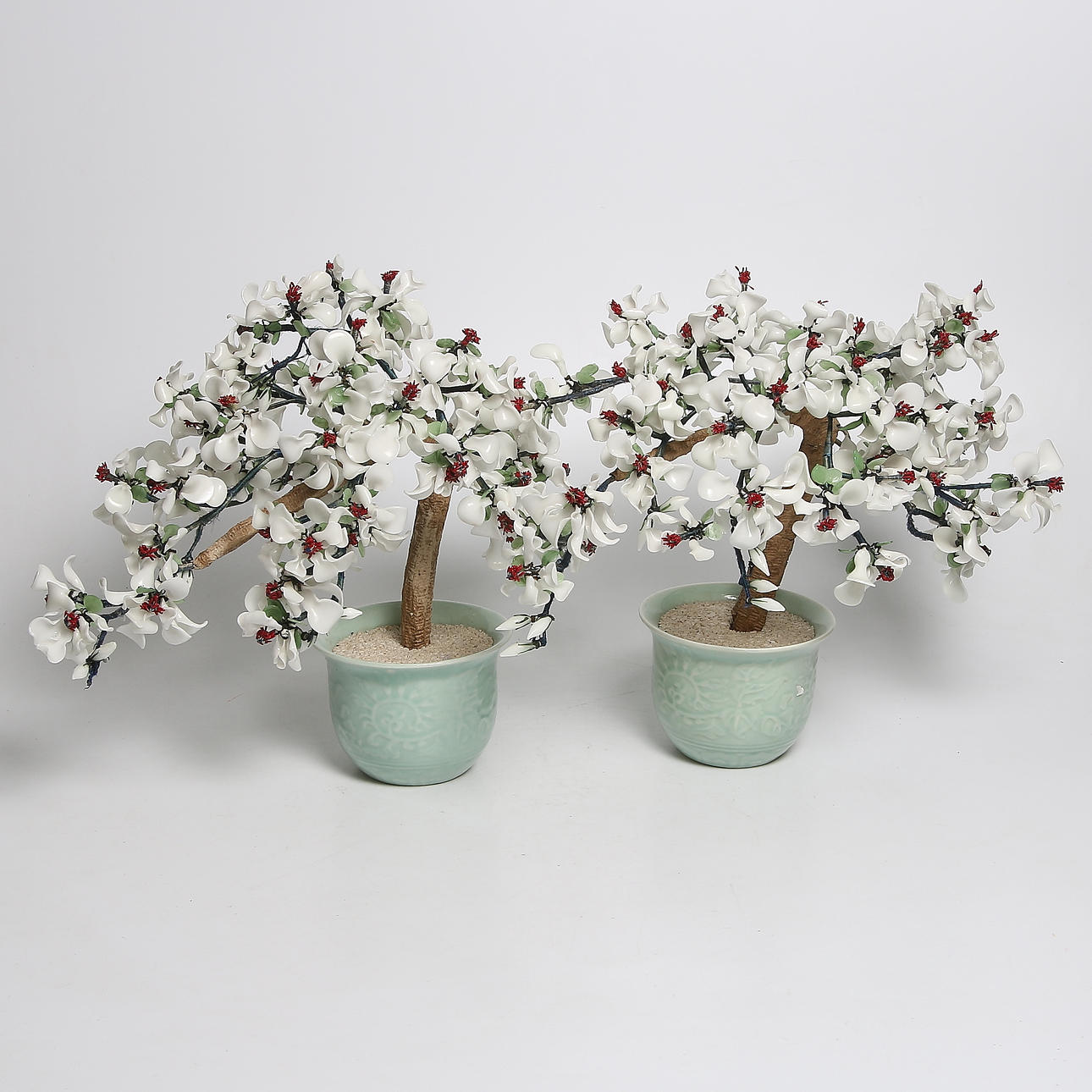 BONSAITRÄD / SKULPTURER, 2 st, glas och keramik. Kina.