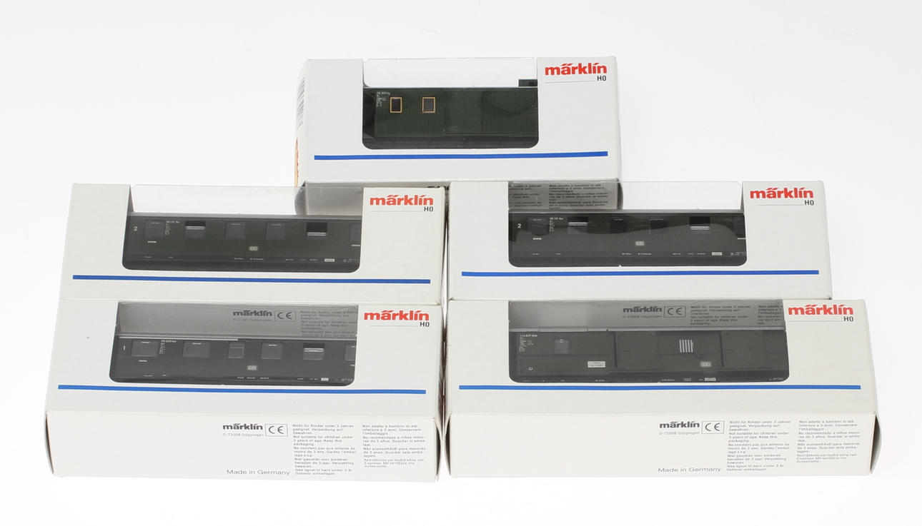 MÄRKLIN 5 vagnar 4038, 4235, 4316, 42351 och 4235 i originalkartonger.