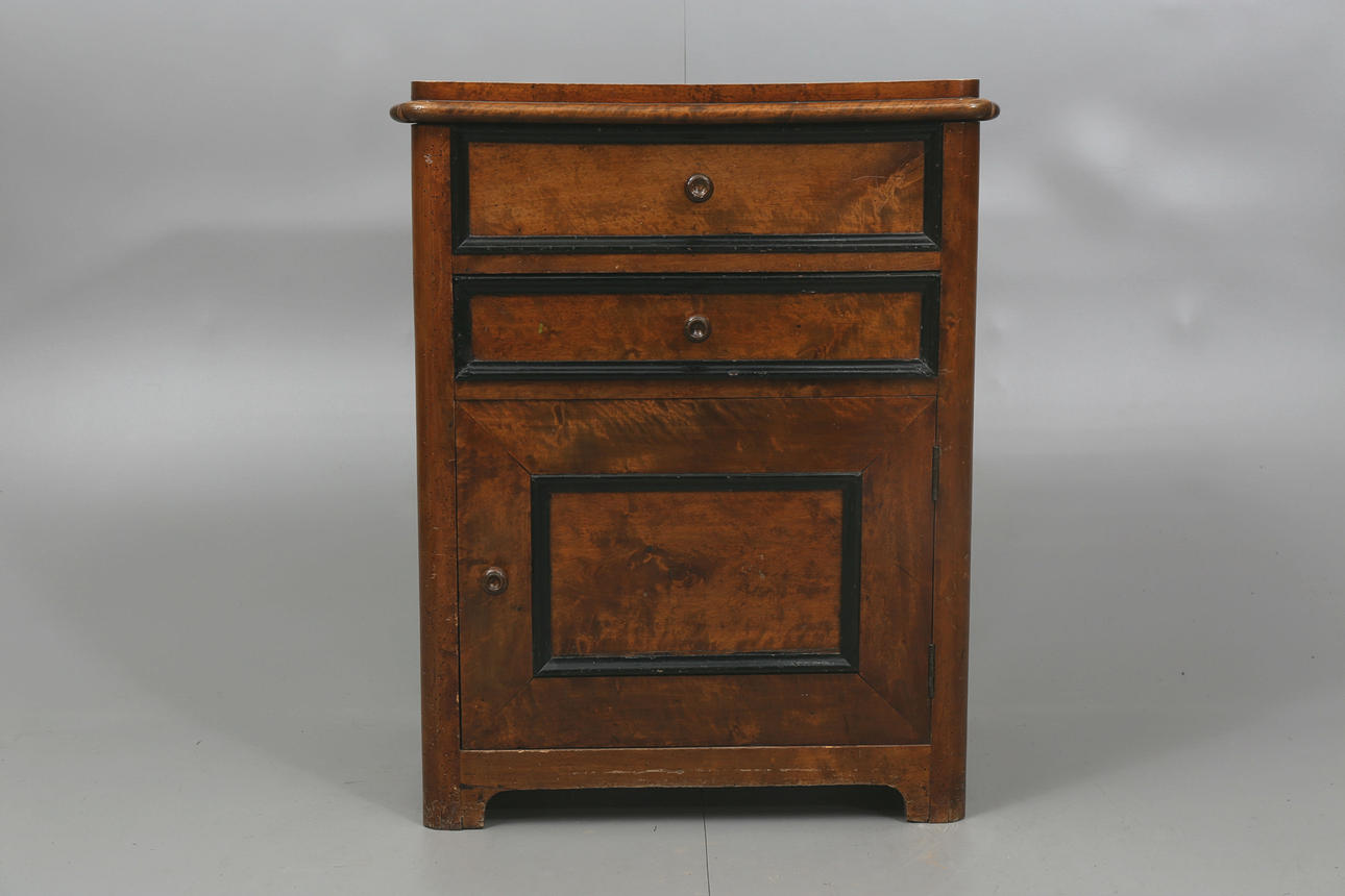 KOMMOD, olika träslag, skåp och låda, 1800-1900-tal.