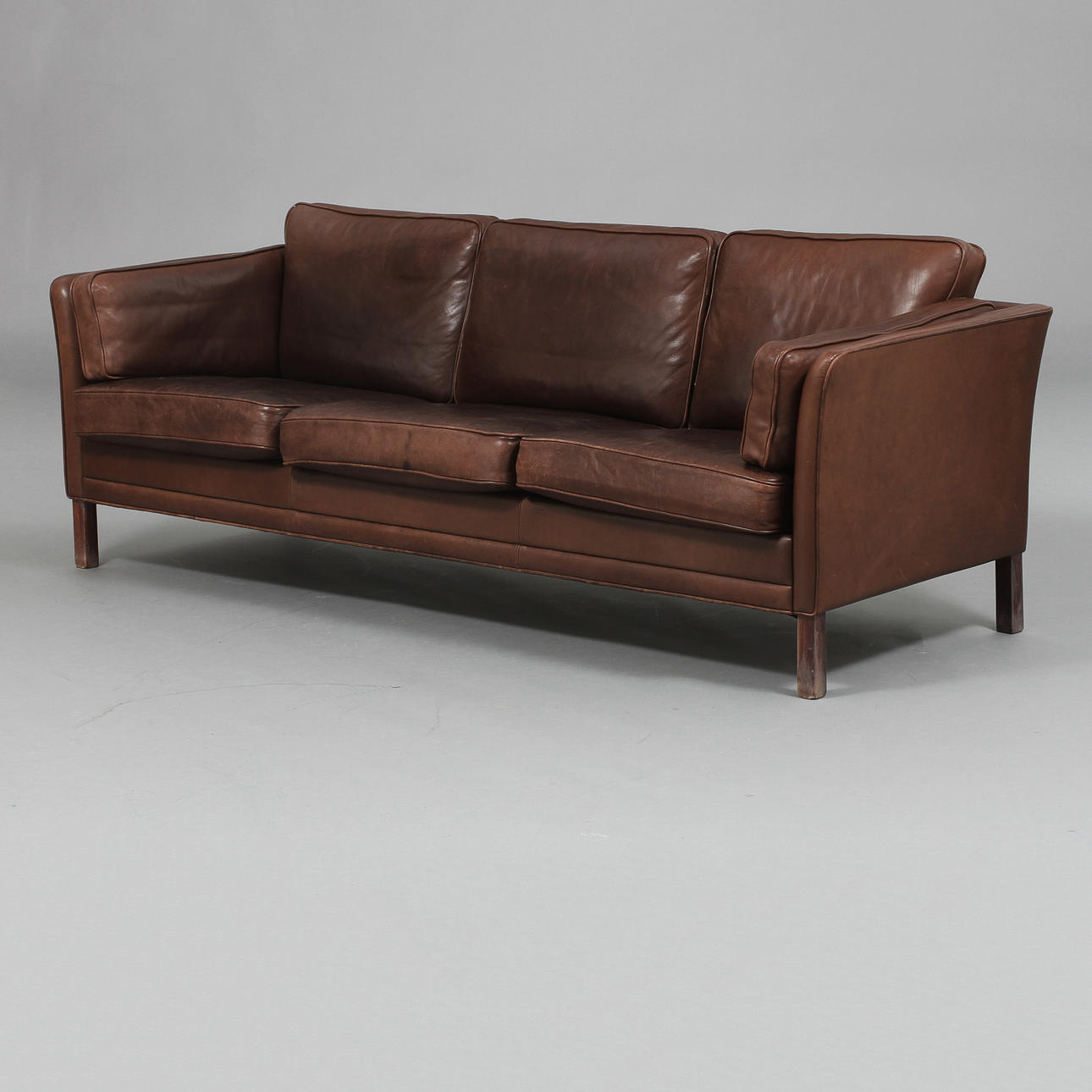 SOFFA, läder, 1900-talets senare hälft.