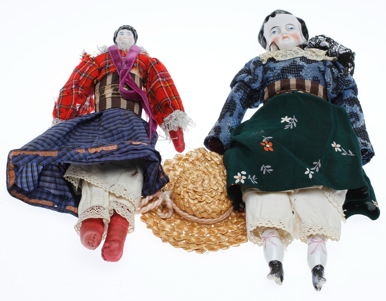 CHINA DOLL, två stycken, 1900 talets början.