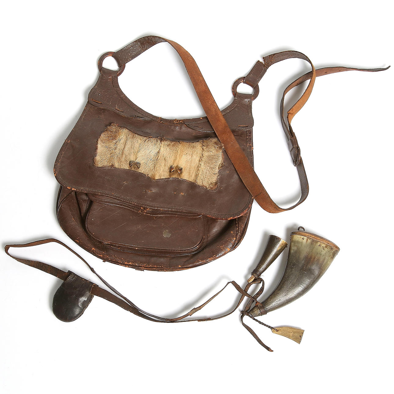 JAKTVÄSTKA, och KRUTHORN, 3 st. 1800-tal.