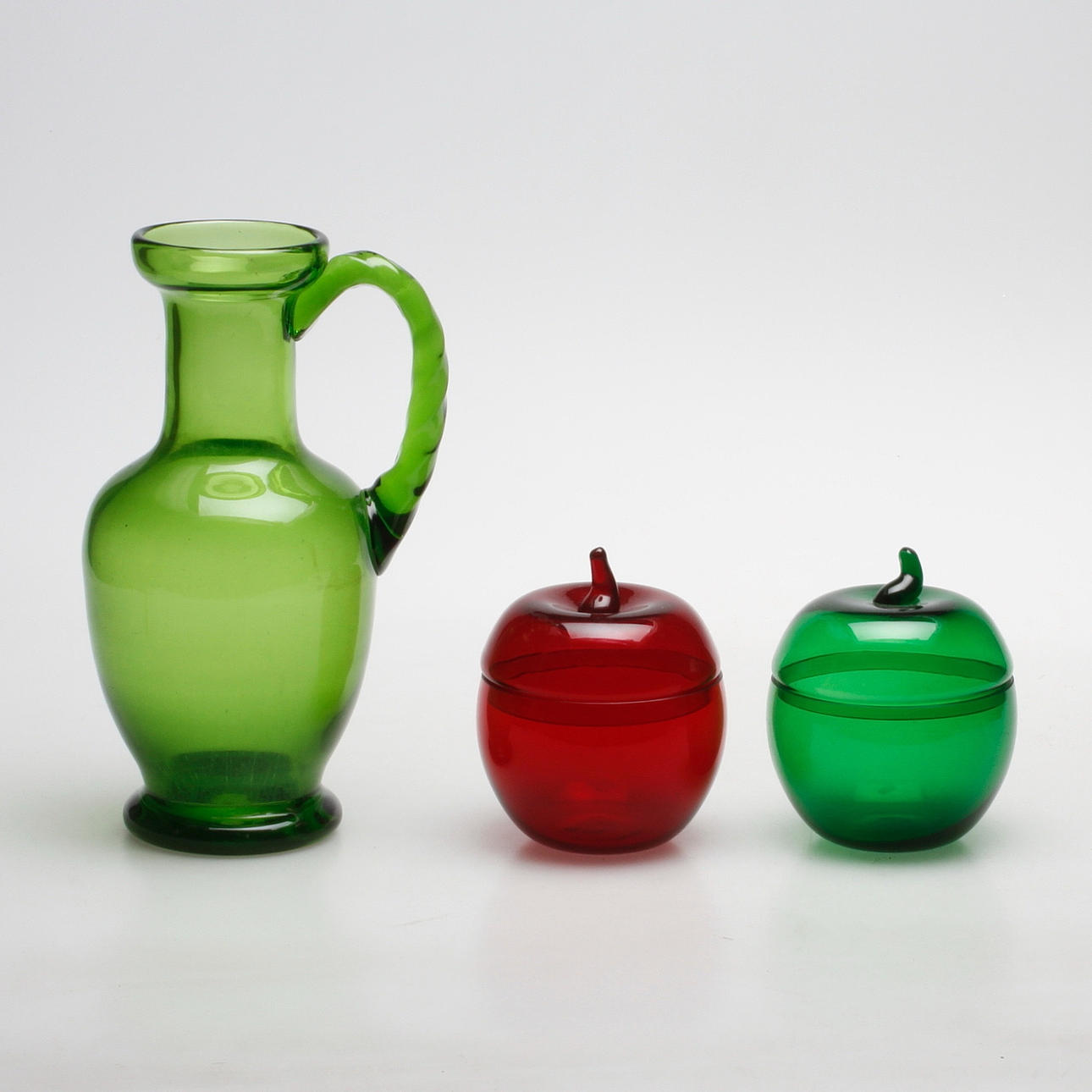 KANNA och LOCKSKÅLAR, 2 st, glas, Sverige, 1900-tal.