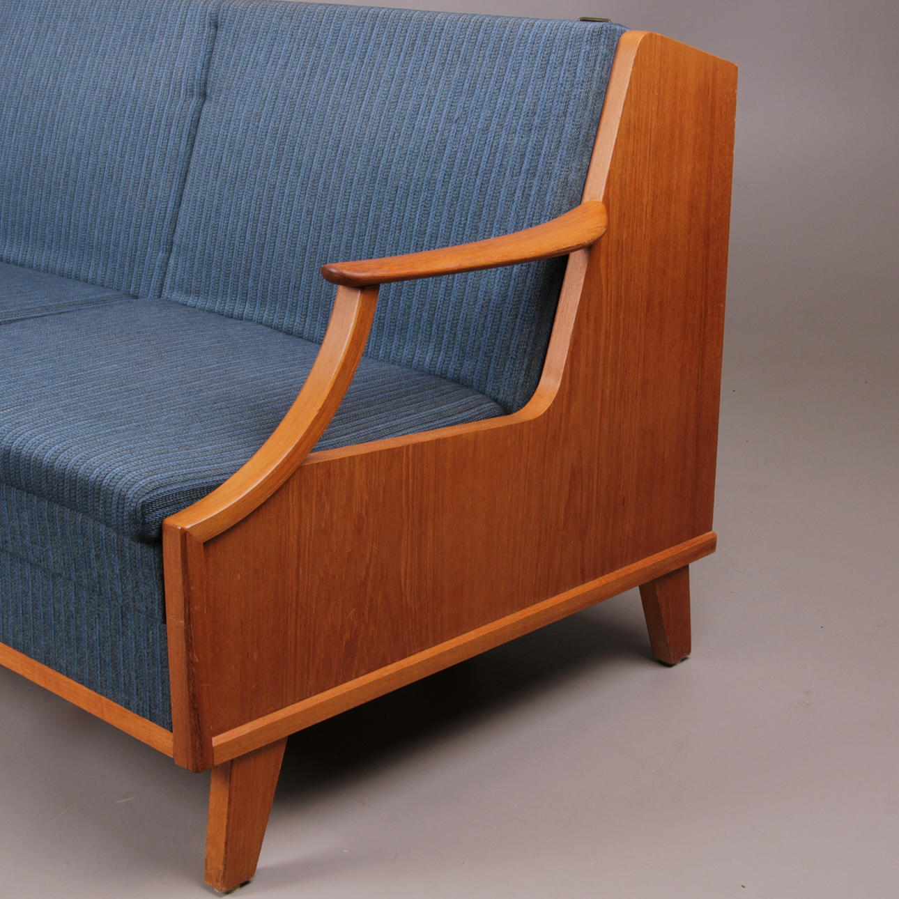 BÄDDSOFFA, teak och tyg, 1960-tal.