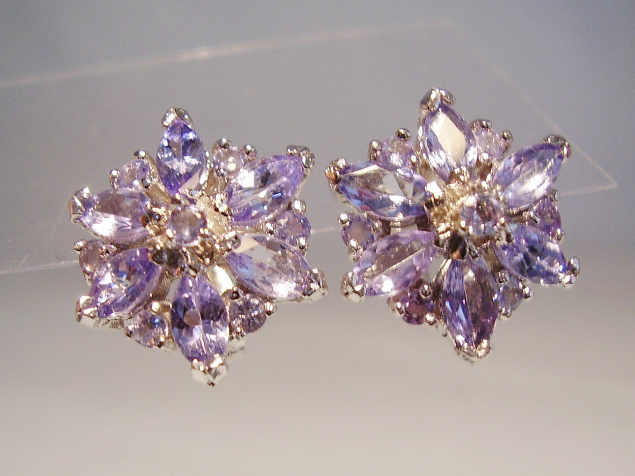 TANZANITE ÖRHÄNGEN I silver 925.