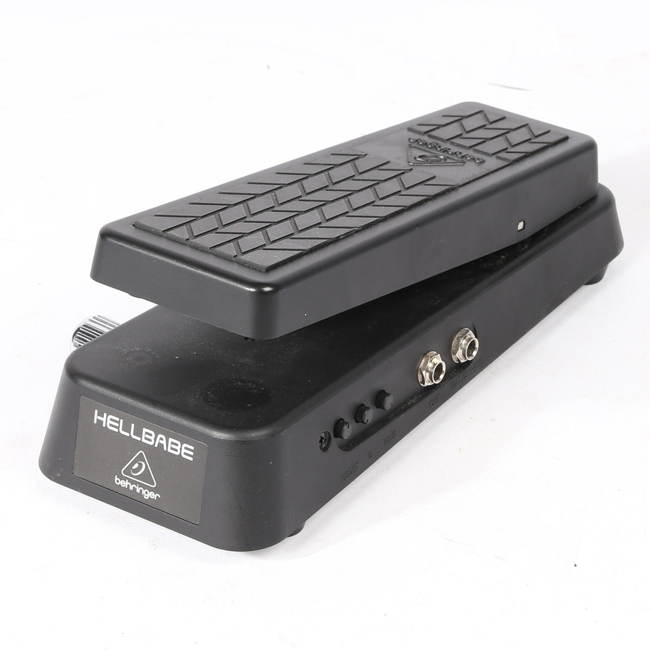 UN PEDAL WAH BEHRINGER HELLBABE HB01.