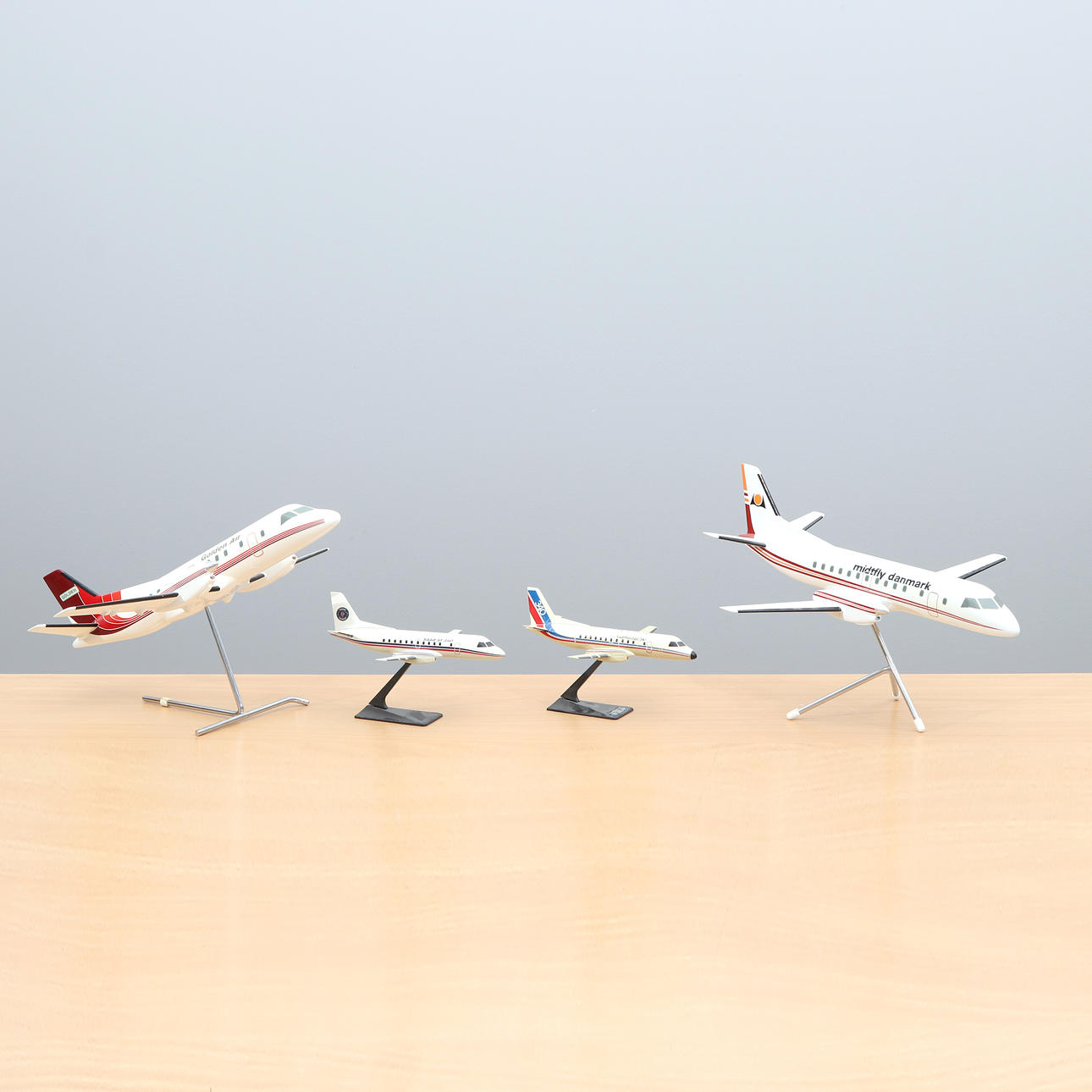 MODELLFLYGPLAN, FYRA ST. Passagerarflygplan. Bl.a. Saab SF 340.