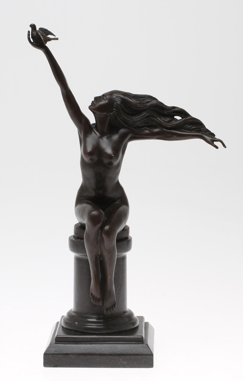 AMEDEO GENNARELLI. EFTER. "Il Messaggio", skulptur i patinerad brons, 19/2000-tal.