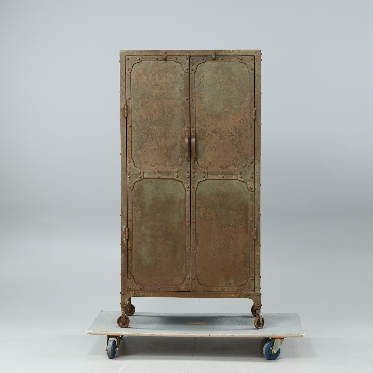 SKÅP, industridesign, nyare tillverkning.