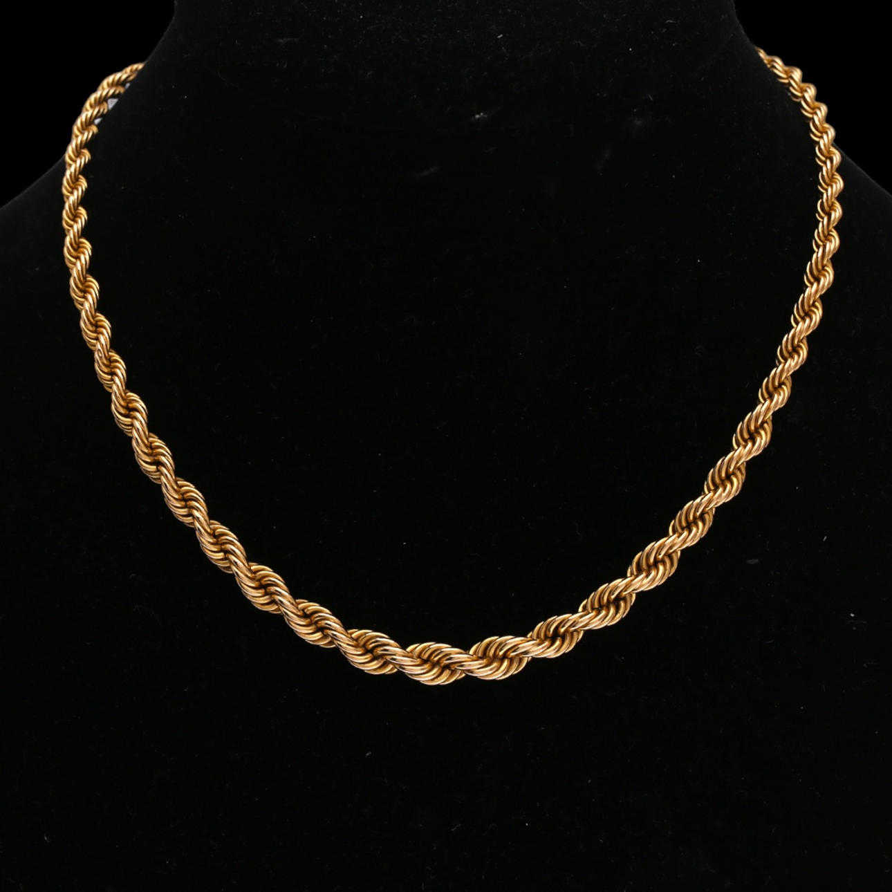 Cadena francesa cordón salomónico en oro.