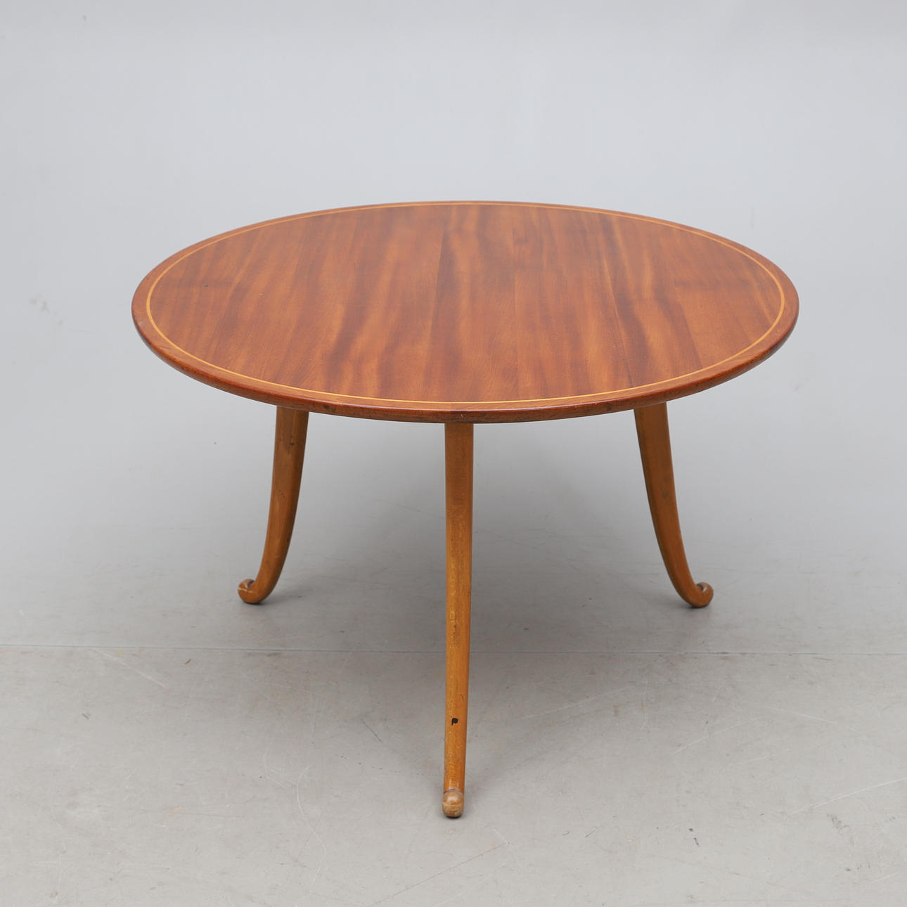 JOSEF FRANK. coffee table, model 753, Firma Svenskt Tenn, 1930s/40s ...