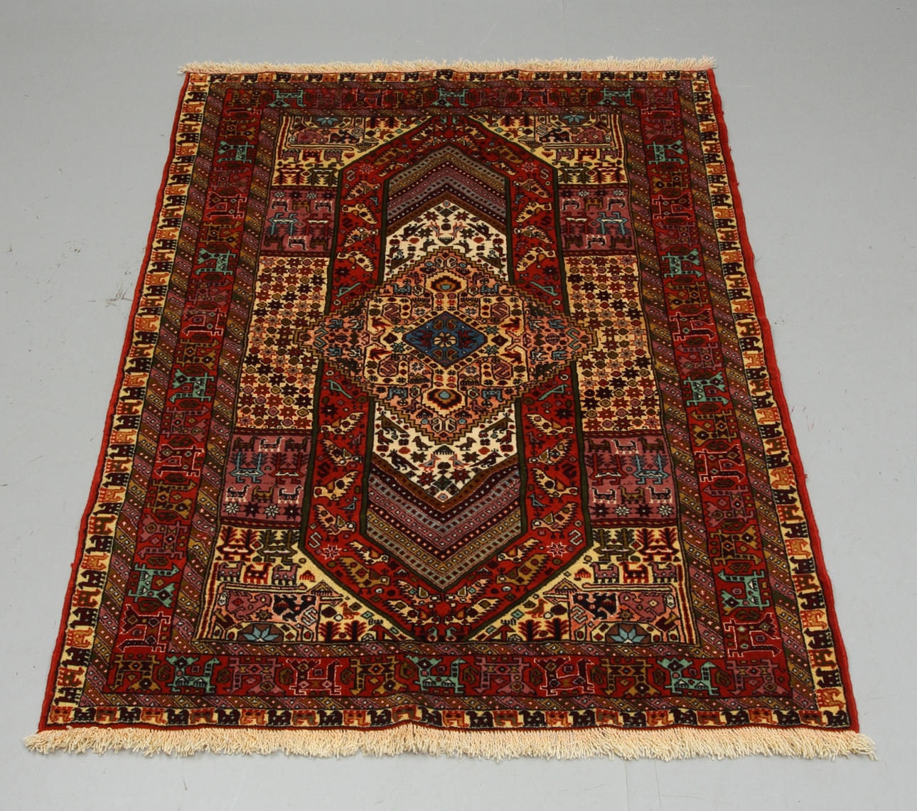 MATTA, orientalisk, ca 181 x 134 cm.