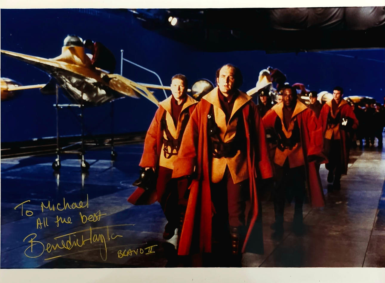 BENEDICT TAYLOR (STAR WARS). AUTOGRAPH ON PHOTOGRAPHY.