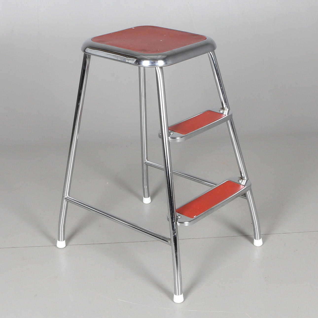 STEGPALL, AWAB, krom och plast, 1900-tal.