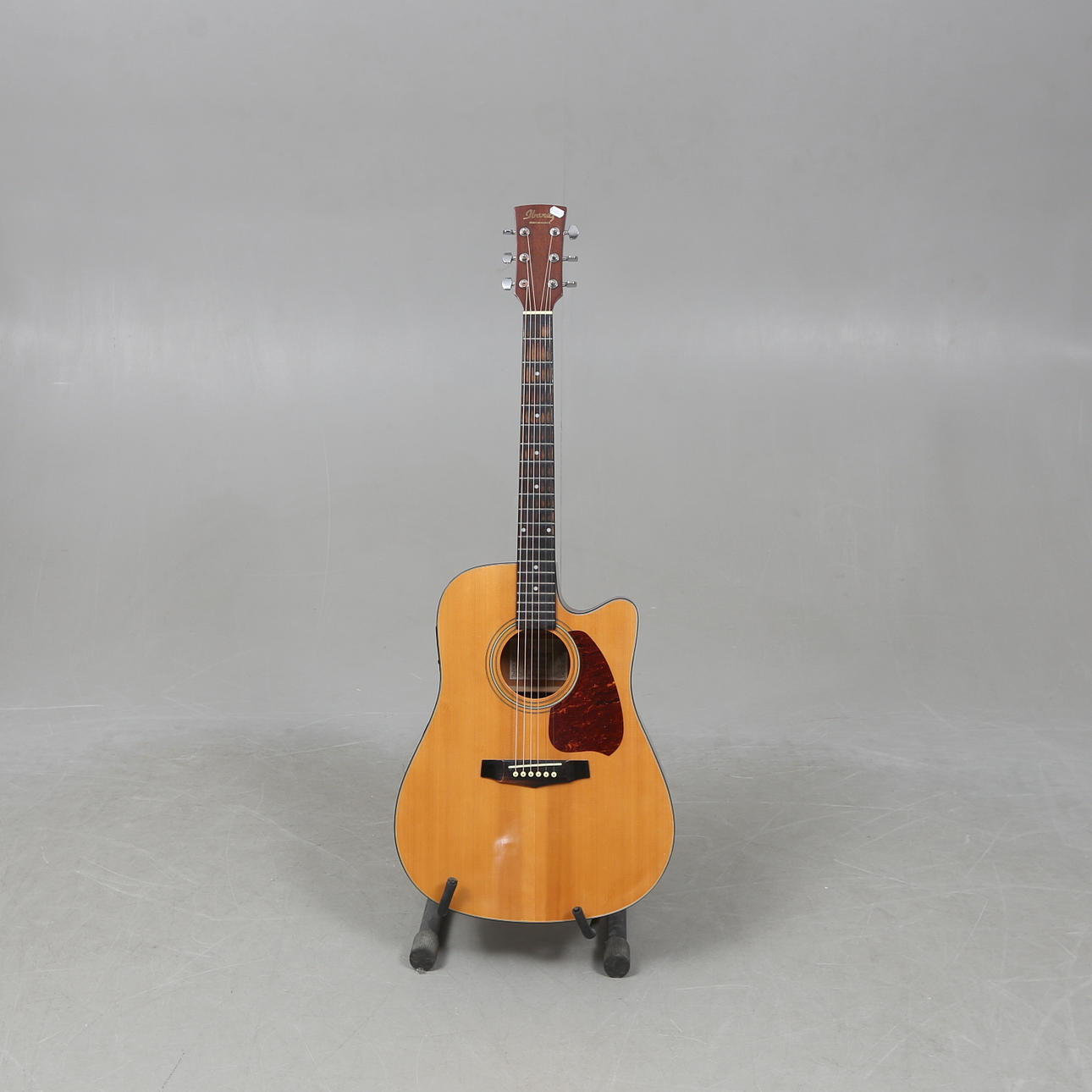ACOUSTIC GUITAR, Ibanez PF5cent.