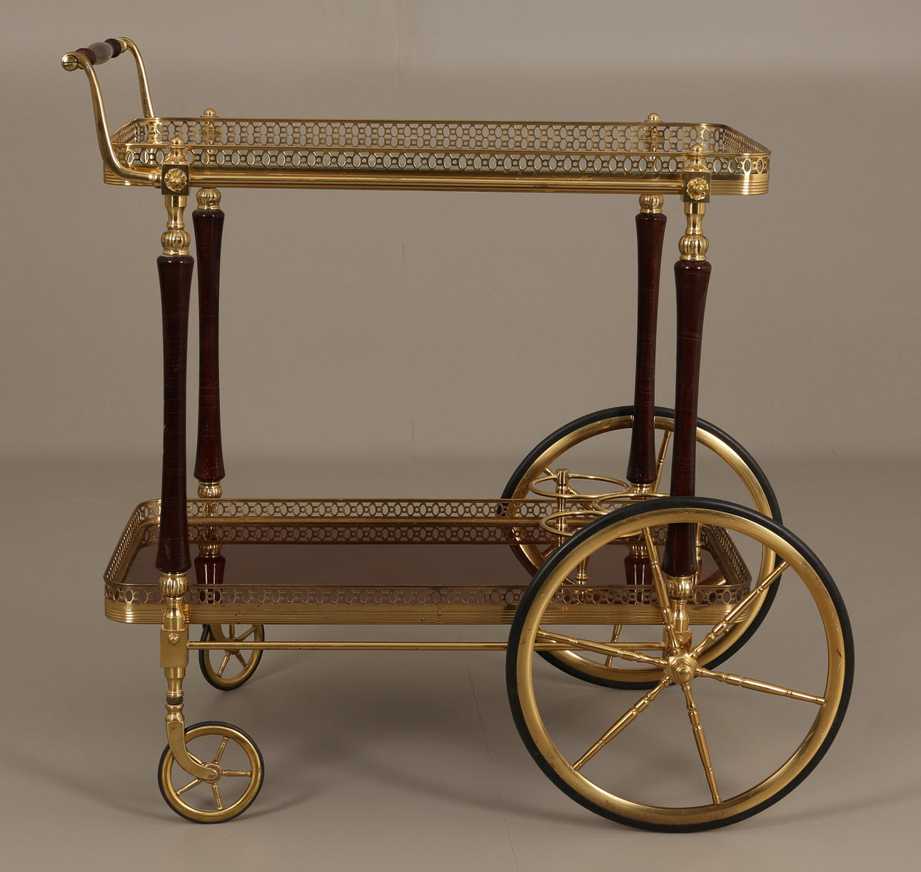 SERVERINGSVAGN, gulmetall/trä med glasskivor, 1900-tal.