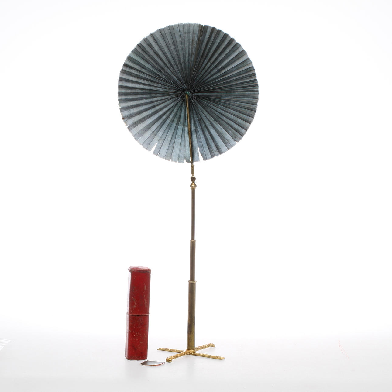 ELDSKÄRM, stomme i mässing, märkt Day Birmingham, 1800-tal.