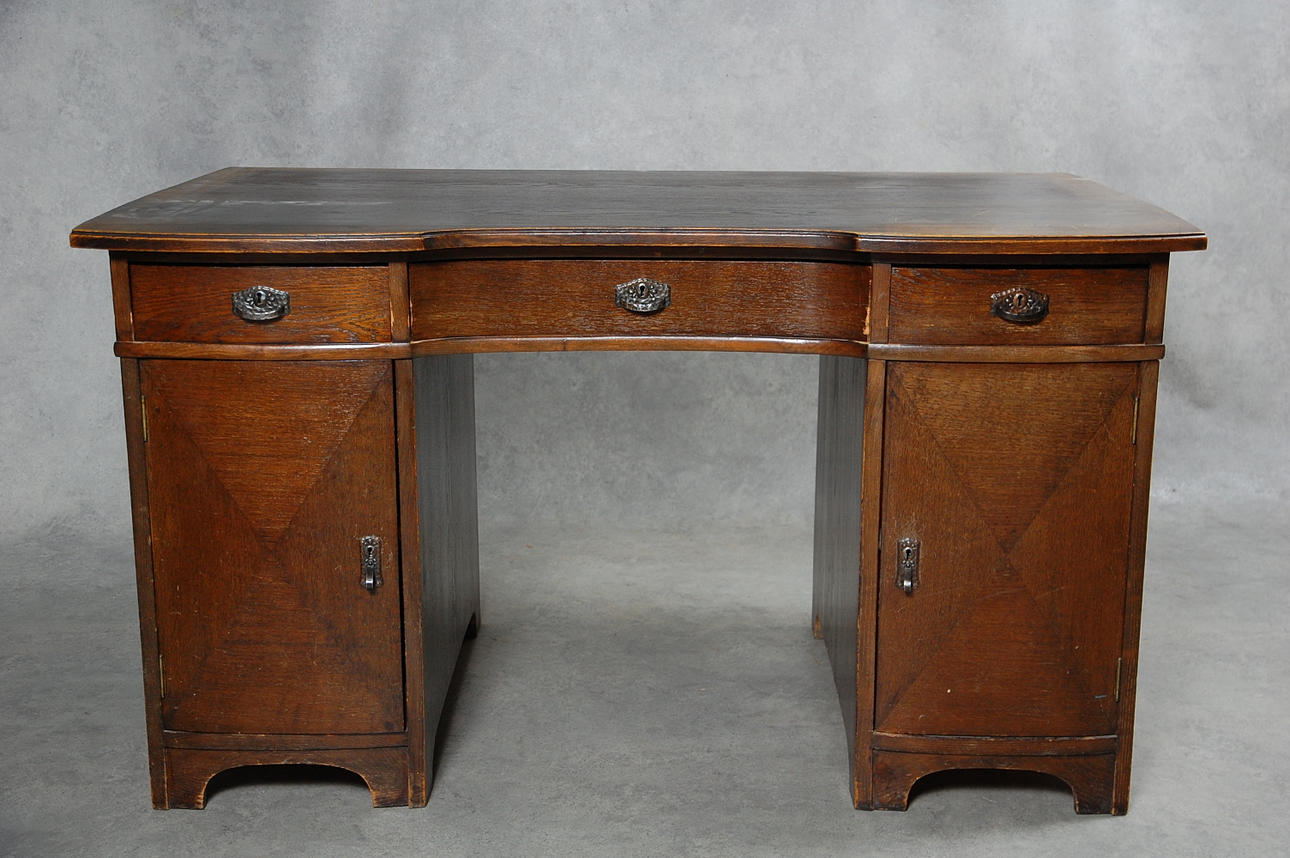 SKRIVBORD , 1920-tal.