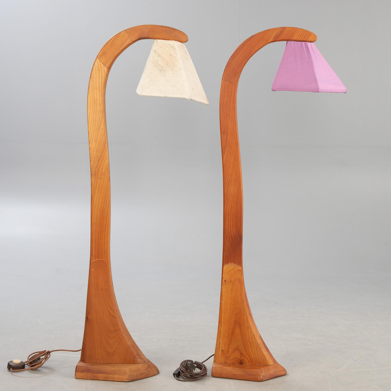 2 Anthroposophische Stehlampen (2).