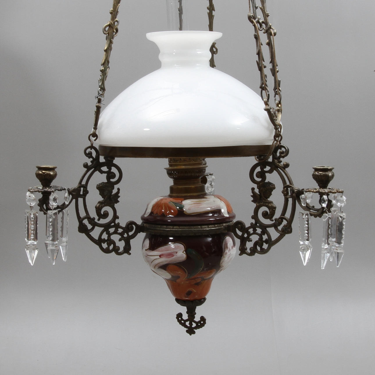 TAKFOTOGENLAMPA, majolika, 1900-talets början.