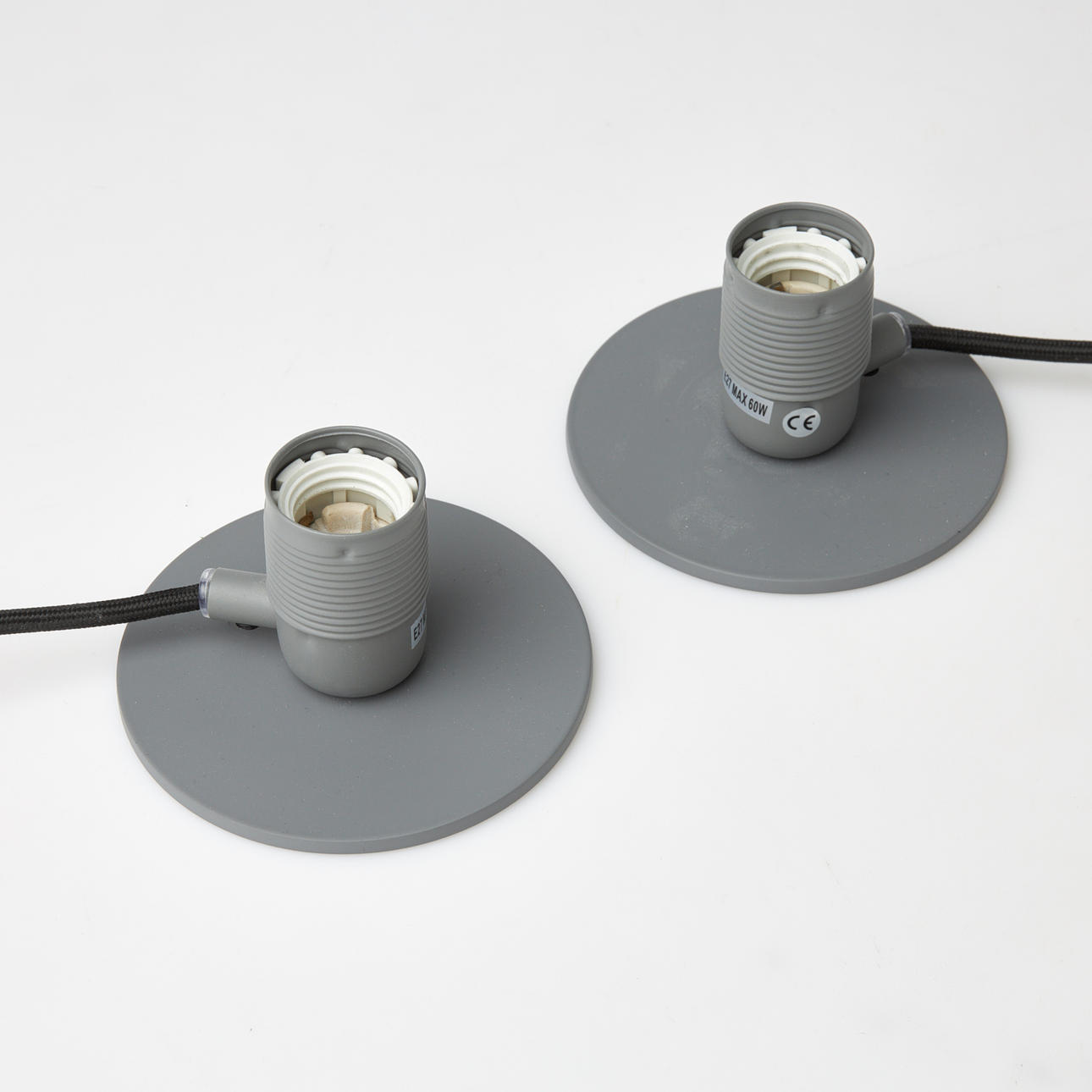 FRAMA, bordlamper, 1 par, grålakeret metal, „E27 Bord“.