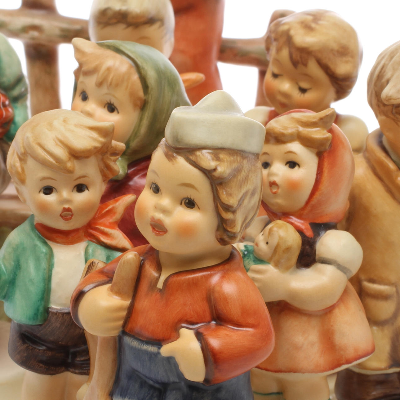 FIGURINER, 11 st, porslin, Maria Innocentia Hummel, Goebel, Tyskland.
