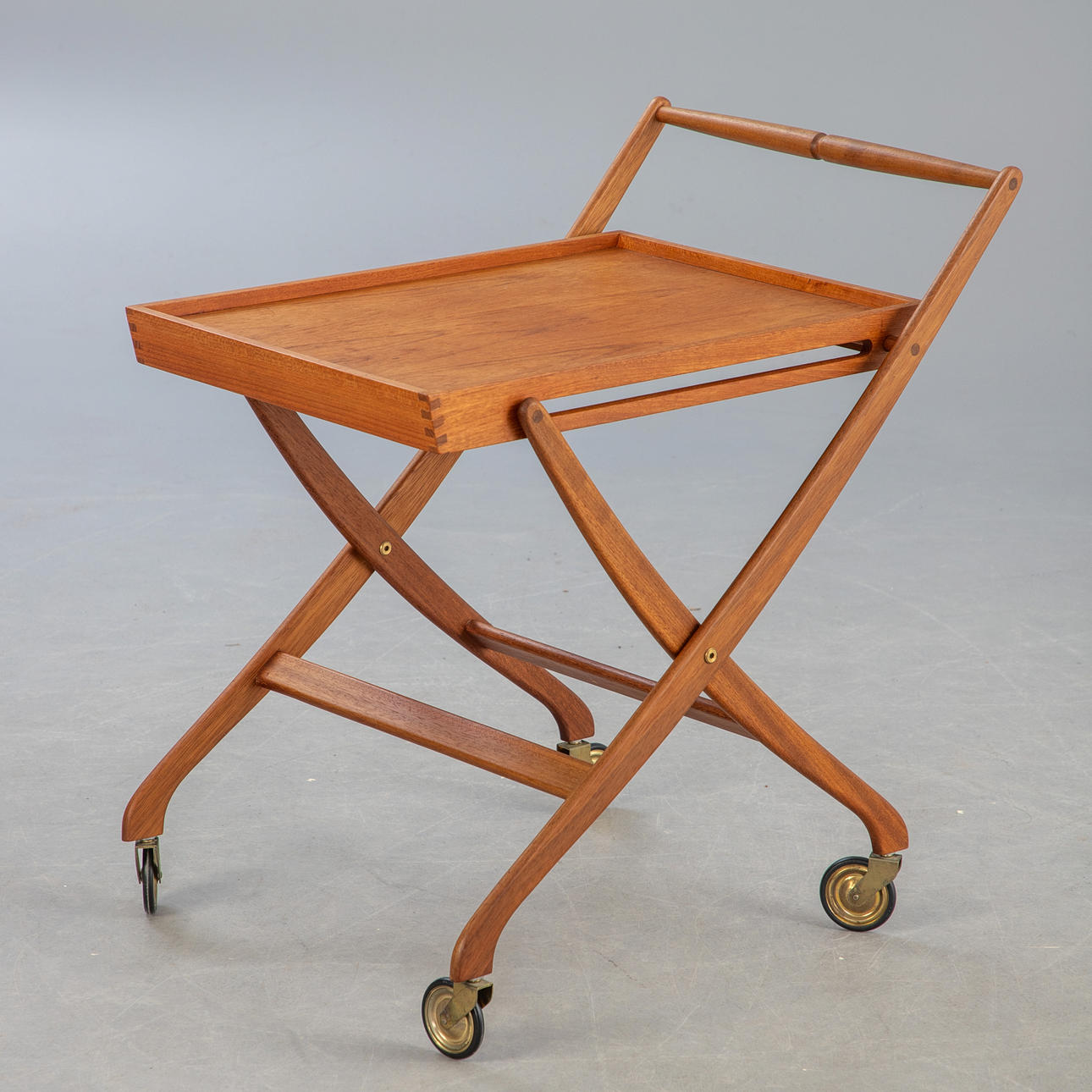 Serveringsvogn/tevogn, foldbar, 1960'erne.