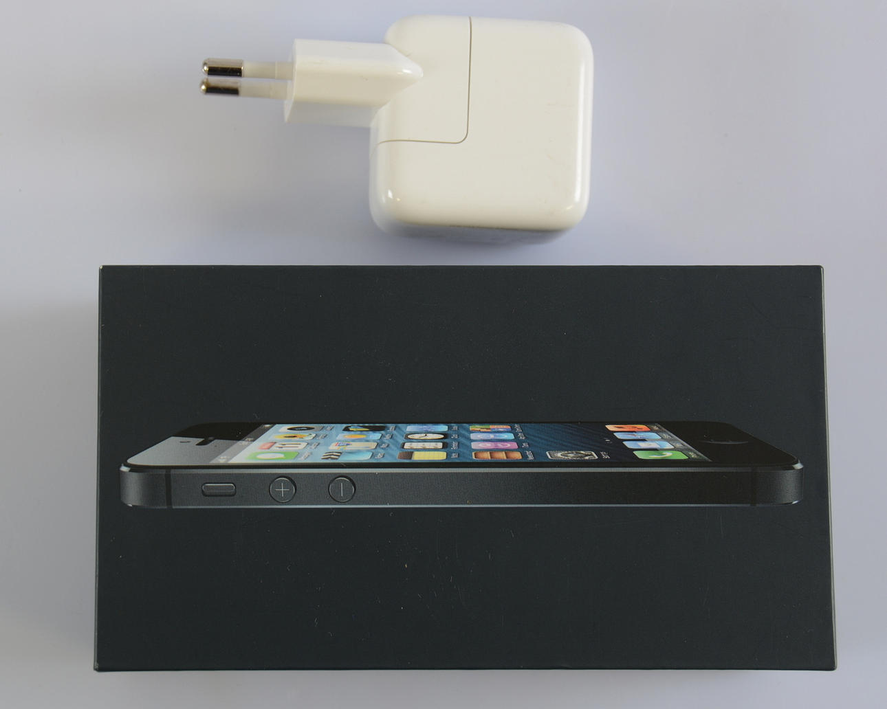IPHONE 5.
